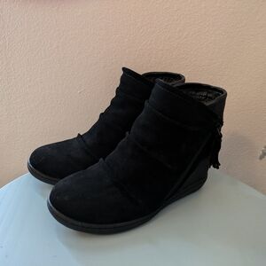Secret wedge boot
